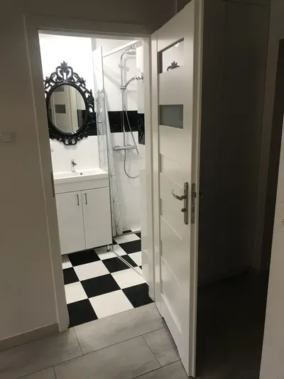 Wynajmę kawalerkę w centrum Warszawy - miniatura 5