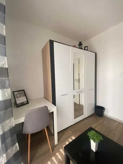 2.Pokoj jednoosobowy Fredry ścisłe centrum Rynek Galeria Rzeszów - miniatura 2