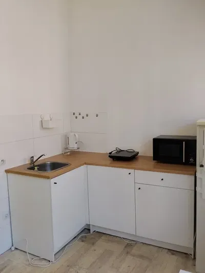 Kawalerka do wynajęcia - miniatura 2