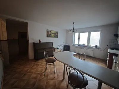 Pokój do wynajęcia z balkonem w spokojnej okolicy - miniatura 5