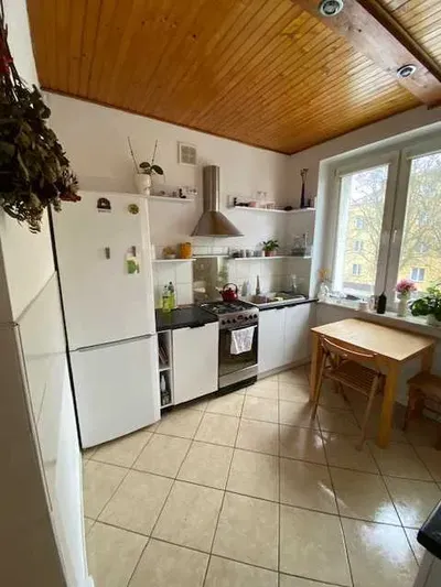 Wynajmę duży pokój blisko Plazy 850 zł - miniatura 3