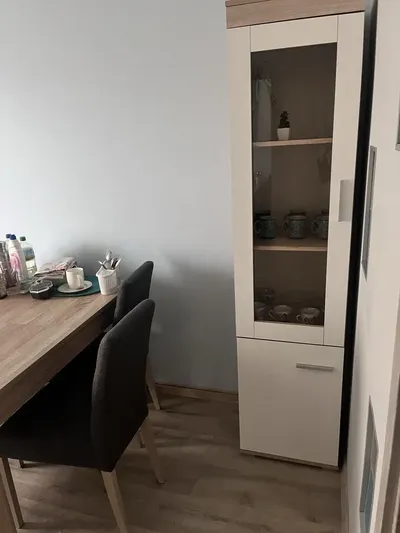 Pokoj jednoosobowy z balkonem al. Niepodlegosci 1 calosc 1200 zl+prad - miniatura 4