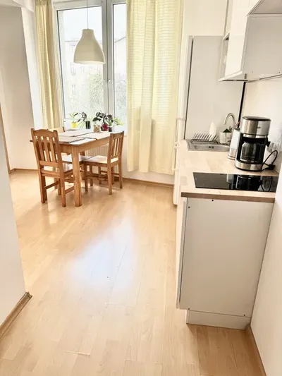 2-pok 56m2 Centrum Parking Całkowity koszt dla 2os około 2850zł - miniatura 2