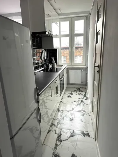 2-pokojowe mieszkanie w centrum Katowic - świetna lokalizacja - miniatura 4