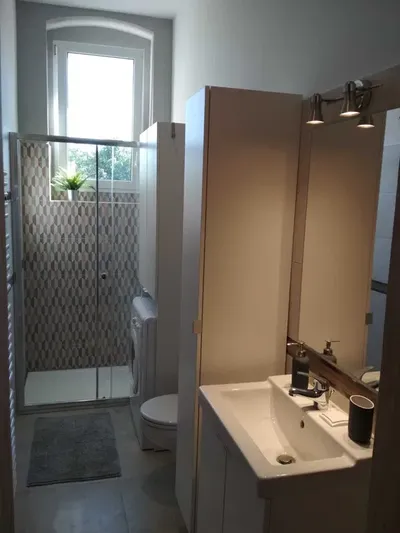 Uroczy pokój w centrum obok Galerii Focus - blisko CM i UKW - miniatura 5