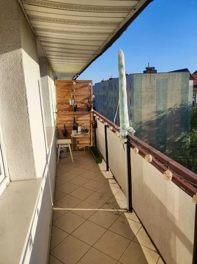 Wynajmę mieszkanie 38m2 2 pokoje + kuchnia z balkonem w Toruniu przy ul. Prądzyńskiego Jakubskie Przedmieście - miniatura 4