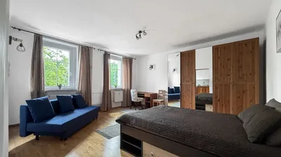 Przestronna kawalerka z dużą kuchnią blisko Punktu 44 - Katowice, 18 sierpnia
