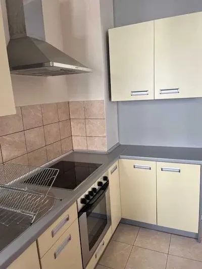 2-pokojowe mieszkanie z balkonem – ul. Płaszowska 57 – BEZPOŚREDNIO - miniatura 3