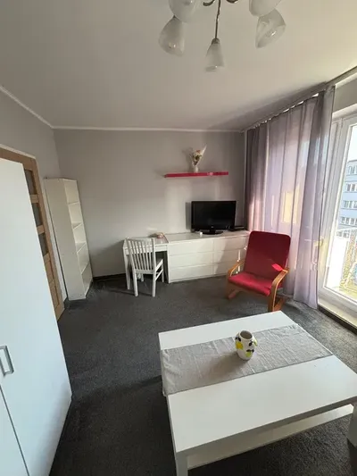 Duży pokój z balkonem w M4 - miniatura 2