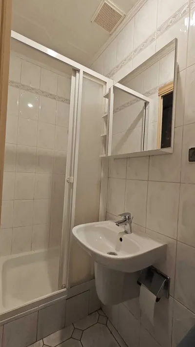 1-pokojowe wyposażone na parterze os. Centrum A BEZPOŚREDNIO - miniatura 5