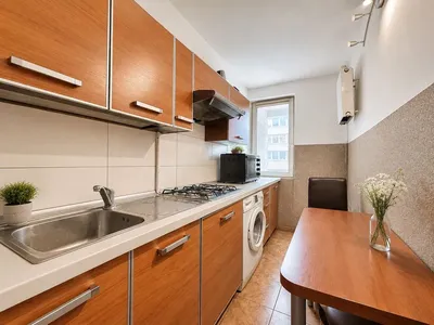 Single room with balcony– City Center of Warsaw, Emilii Plater 47 - miniatura 3