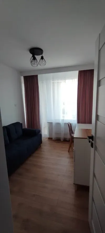 Salon z aneksem kuchennym+dwie sypialnie na wynajem - miniatura 5