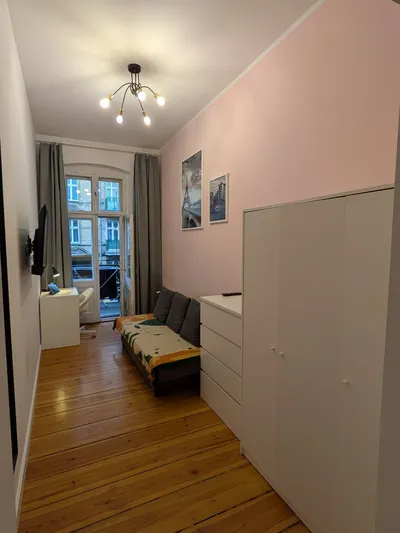 Pokój z balkonem na wynajem od zaraz w świetnej lokalizacji !!!
