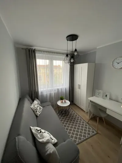 pokój przy umk Broniewskiego - miniatura 2