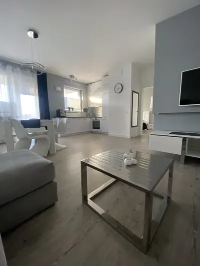 Apartament z balkonem # Raginisa # - miniatura 2