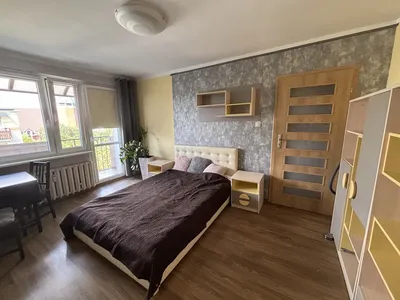 Pokoj dwuosobowy/ jednososobowy z balkonem. Przy wydziale - miniatura 2