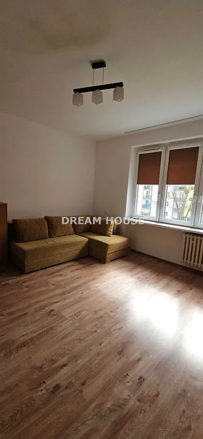 Duża kawalerka 37 m, Osiedle Leśne, 2 piętro, Internet + TV - miniatura 2