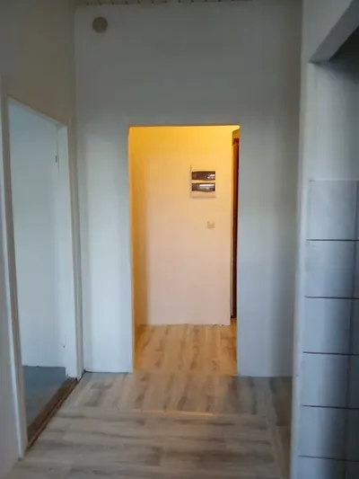 Katowice Wełnowiec 2 pokoje 40m2 mieszkanie bez mebli - miniatura 4