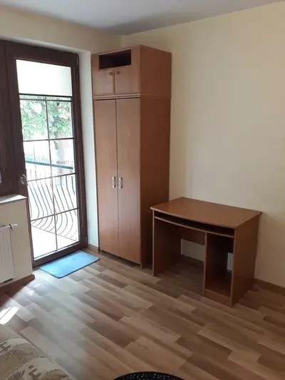 Pokój z balkonem, nowy blok. Dla kobiet. - miniatura 2