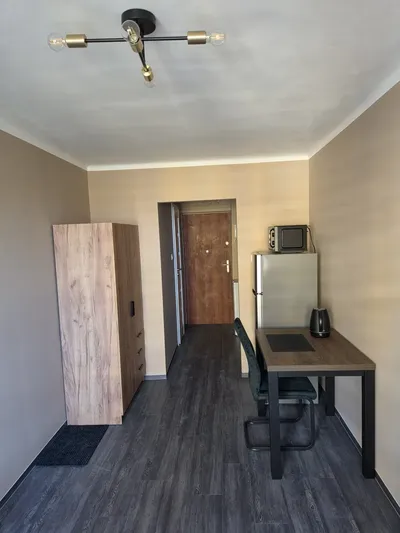 PL | UA | RU | 2 pokoje | osobna kuchnia | balkon | garaż | od zaraz - miniatura 3