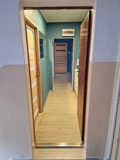 Pokój jednoosobowy po remoncie na al. Pracy k Grabiszyńska Inżynierska - miniatura 5