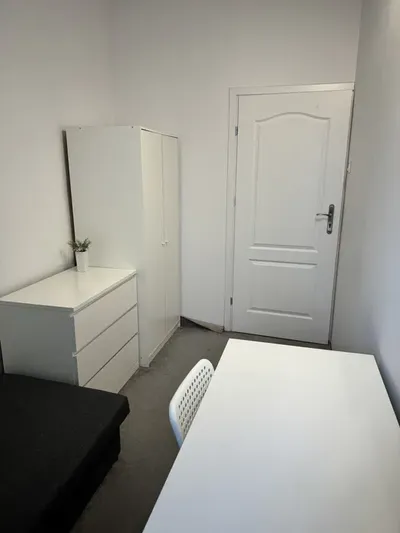 Ładny pokój jednoosobowy w mieszkaniu 3 osobowym wolne 2 pokoje blisko Politechniki - miniatura 3