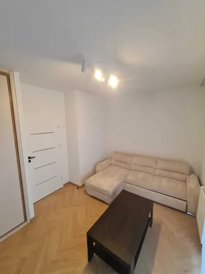 Nowoczesna kawalerka z osobną sypialnią i dużym balkonem — ul. Glinki 85 - miniatura 5