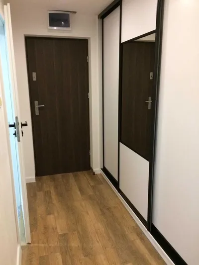 Wynajmę apartament na 18 pietrze 2 pokoje 50m² os. Tysiąclecia z widokiem na park - miniatura 2