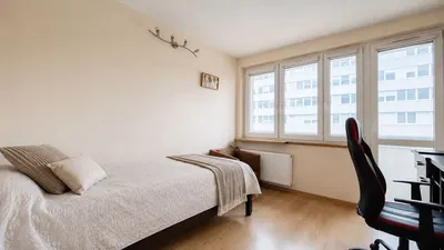 Single room with balcony– City Center of Warsaw, Emilii Plater 47