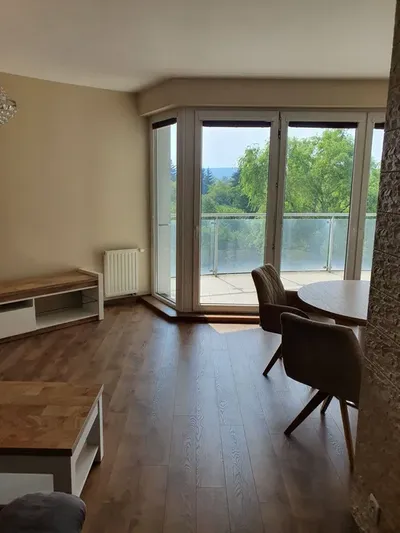 Wynajmę 3 pokojowe mieszkanie z widokiem w świetnej lokalizacji