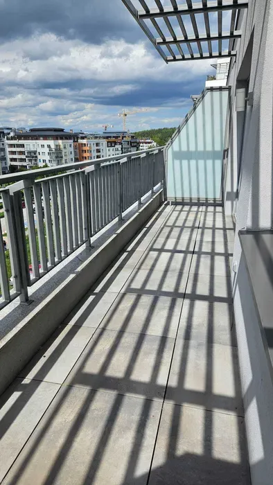 Wynajmę mieszkanie 2-pokojowe, w pełni wyposażone z dużym balkonem, miejscem garażowym i komórką - miniatura 5