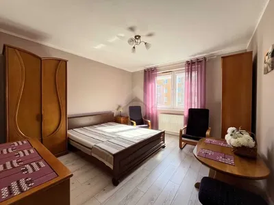 2 pokoje, osobna kuchnia, balkon, winda, budynek 2015r., tramwaj - miniatura 3