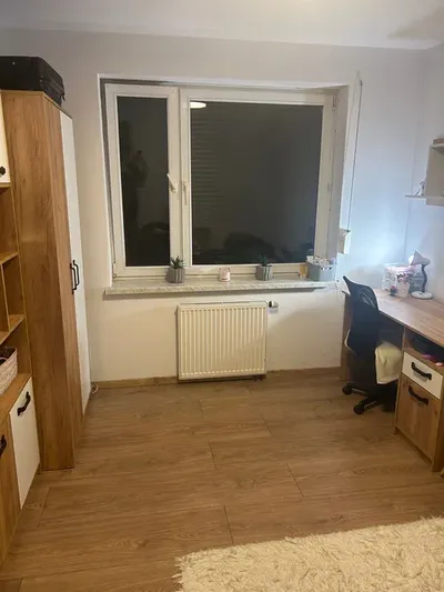 Pokój w mieszkaniu 3 osobowym - miniatura 4