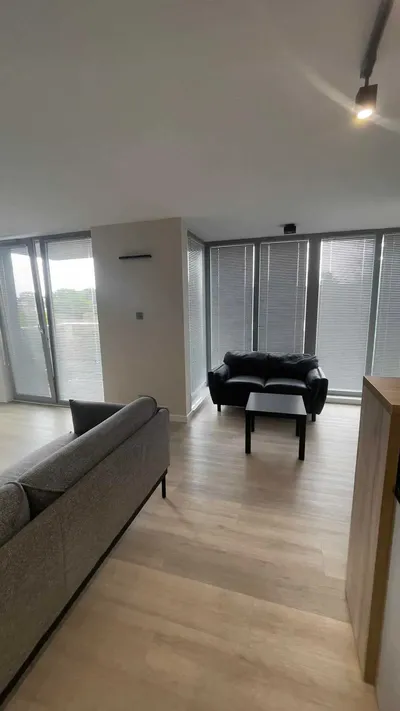 Przestronny apartament 90 m² z tarasem 30 m² | blisko Młynówki Królewskiej - miniatura 2