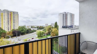 Słoneczny pokój z balkonem na Ratajach! Osiedle Oświecenia 57 - miniatura 3