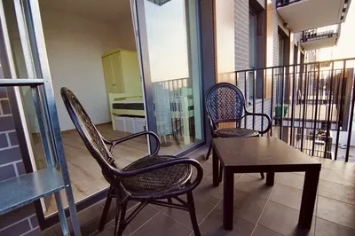 Duży pokój z balkonem w nowym budynku 2 pełne łazienki ochrona 24 do wynajecia Warszawa Praga Rondo Wiatraczna dostepny od zaraz obok tramwaj, swps