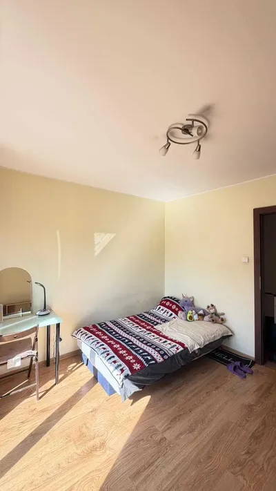 Nieprzechodni pokój z balkonem do wynajęcia od zaraz-1500 z rachunkami - miniatura 2
