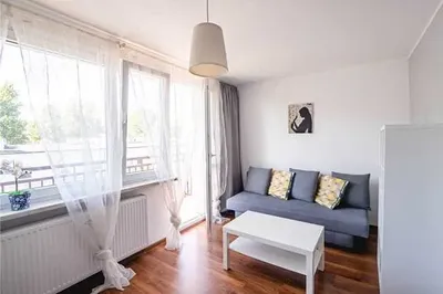 Do wynajęcia jasna kawalerka - 11 Listopada 9, BRAK PROWIZJI