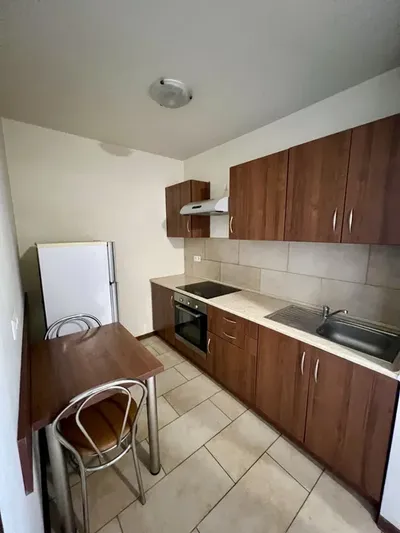 Pokój w prywatnym akademiku przy ul. Chodźki - miniatura 4
