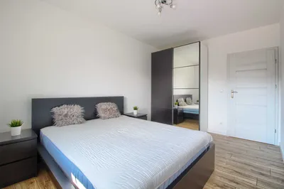 3 OSOBNE pokoje z balkonem | CENTRUM, SkyRes - miniatura 3