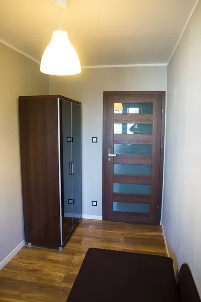 Pokój blisko Ronda Starołęka / świetna lokalizacja / wolny od zaraz - miniatura 3