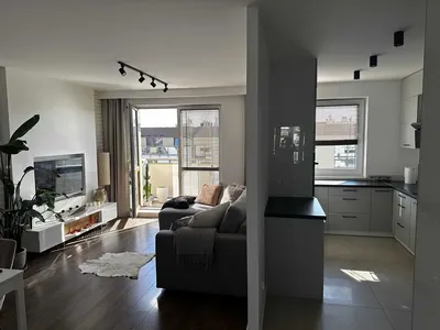 Mieszkanie 3 pokojowe 70m2 w cenie komórka 8 m2 , garaż i zewnętrzne miejsce postojowe - miniatura 2