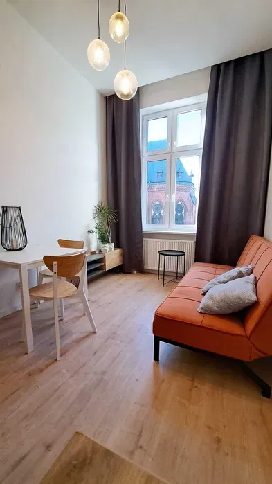 Kawalerka w prestiżowej lokalizacji przy deptaku obok galerii Kaskada - miniatura 2