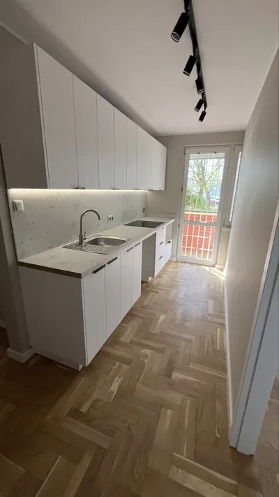 51 m2, 3 sypialnie i kuchnia - miniatura 2