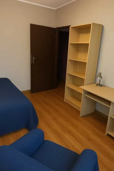 Pokój jednoosobowy, dzielnica Sławin - miniatura 2