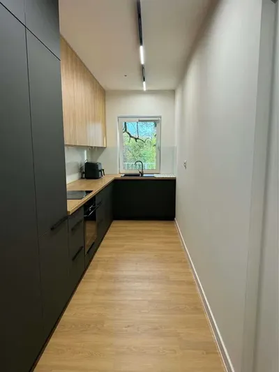 Nowoczesne pokoje do wynajęcia w apartamentowcu – blisko Śląskiego Uniwersytetu Medycznego, ul. Ostrawska 1, Katowice