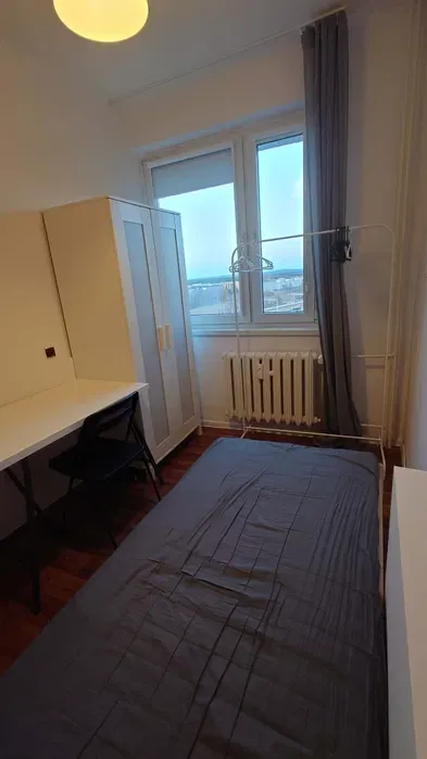 Pokój jednoosobowy Poznań - miniatura 4
