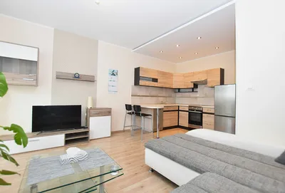 2 pokoje 43 m2 komórka lokatorska garaż balkon ostatnie piętro - miniatura 2