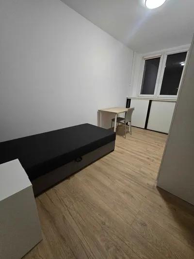 Pokój wolny od zaraz! Po remoncie | Przy Sky Tower, UE - miniatura 2