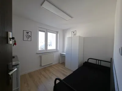 Wynajmę Pokój z Aneksem Kuchennym Wszystkie Opłaty w Cenie Centrum - miniatura 5